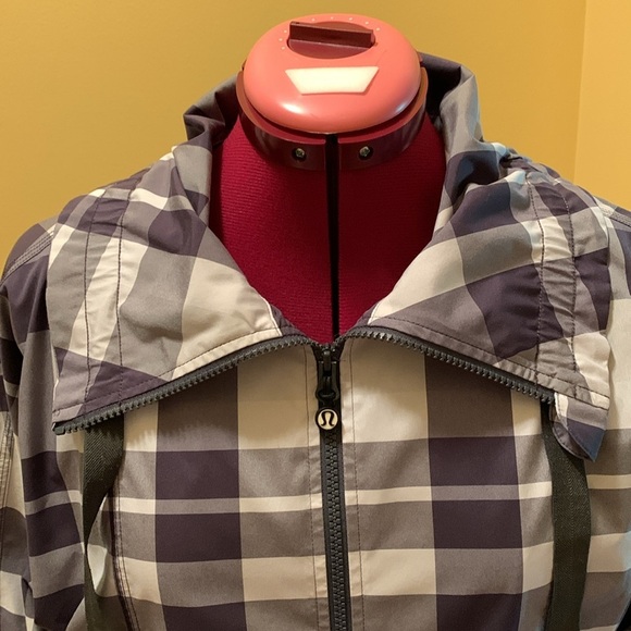 NWOT Lululemon Plaid Zipper front over Grey Jacket - Picture 3 of 12